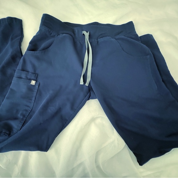 Figs scrubs size small pants TWO PAIRS - Picture 3 of 4